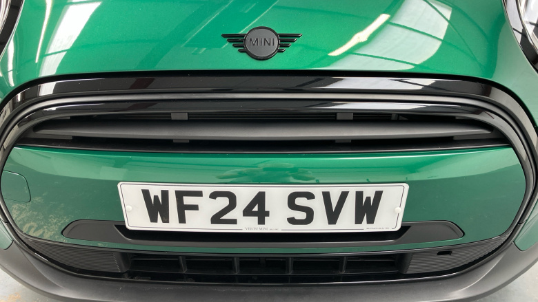 MINI Hatchback 1.5 Cooper Exclusive 3dr Auto Petrol Hatchback